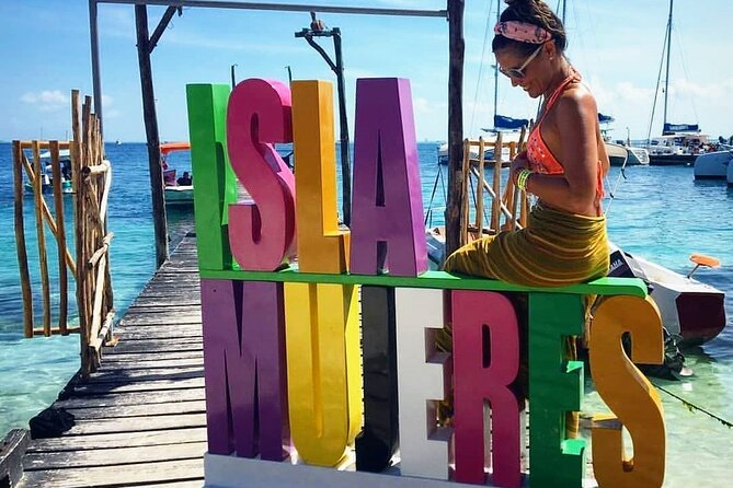 Catamaran Sailing to Isla Mujeres with Snorkeling, Lunch & Open Bar included - Sailing toward Isla Mujeres