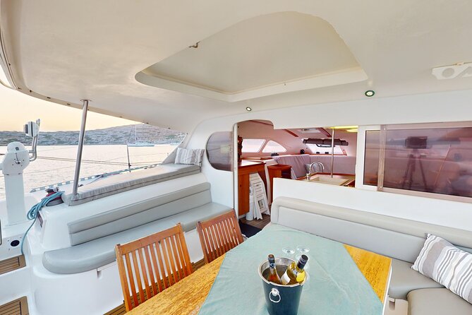 Catamaran Sailing Trip - All Inclusive - Three hours at Dia Island