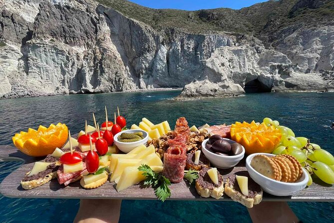 Catamaran Semi Cruise Paros Antiparos includes Food and Drinks - Leaving Paroikia for the open water