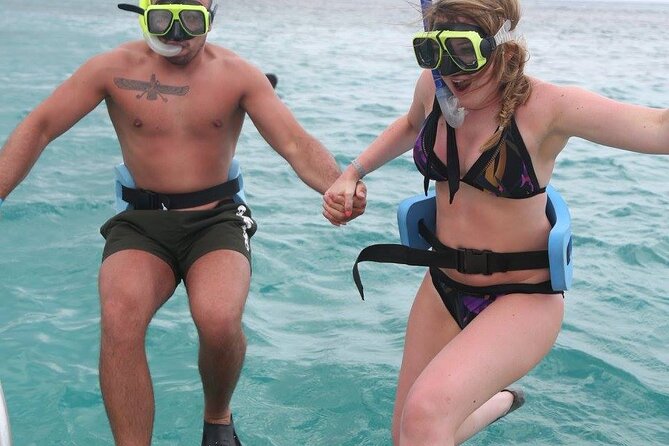 Catamaran, snorkeling & Dunn's River Falls - A quick picture stop at Rose Hall Great House