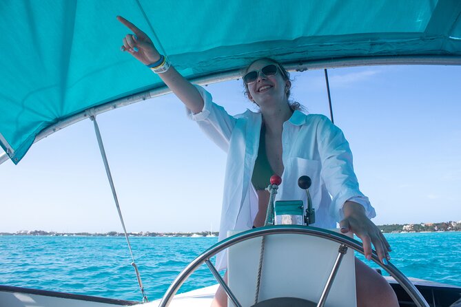 Catamaran Snorkeling with Openbar & Lunch Cancun to Isla Mujeres - Sailing with music, drinks, and tequila