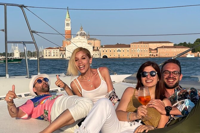 Catamaran Spritz Tour - Past the Giudecca, Cipriani, and lagoon islands