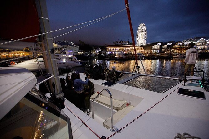 Catamaran Sunset Champagne Cruise Cape Town - The atmosphere: relaxed cruise or floating party?