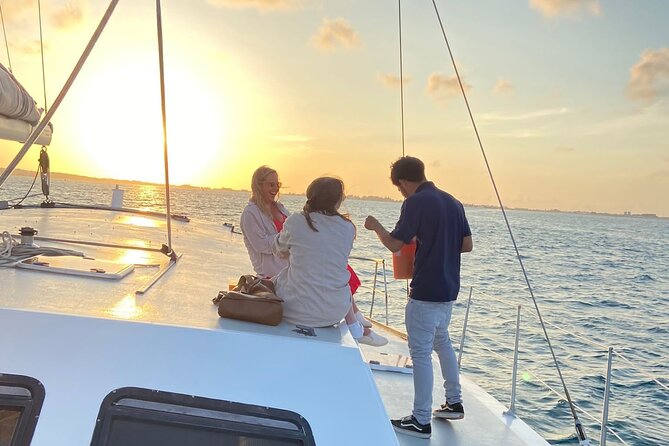 Catamaran Sunset Sail - What the 90-minute sunset sail is really like
