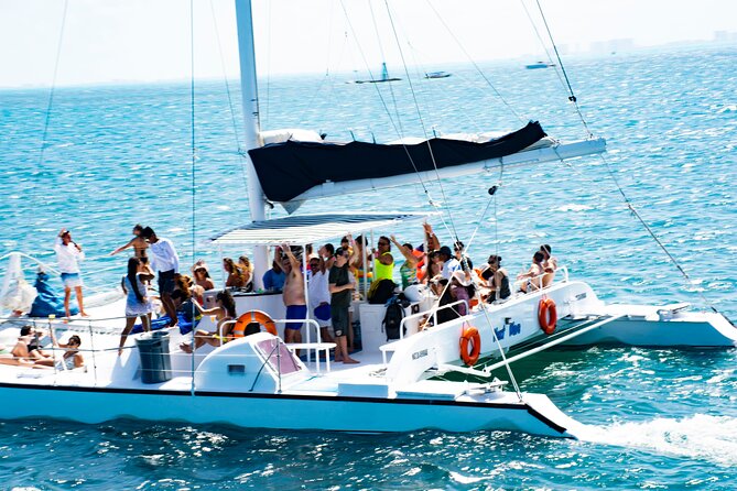 Catamaran to Isla Mujeres, Open bar, buffet, Beach Club Included - The Cancun departure requires an early start