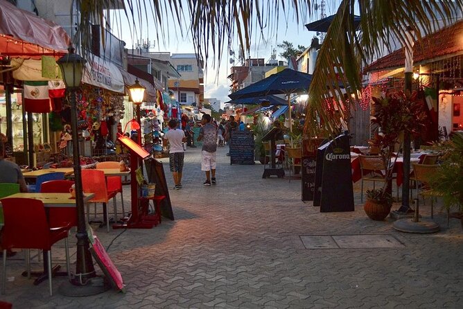 Catamaran to Isla Mujeres: Snorkel MUSA, Playa Norte & Buffet - One hour to see the center of Isla Mujeres