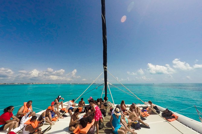Catamaran to Mujeres Island with Open Bar on Board from Cancun - Starting at Marina Albatros at 7:00 a.m.