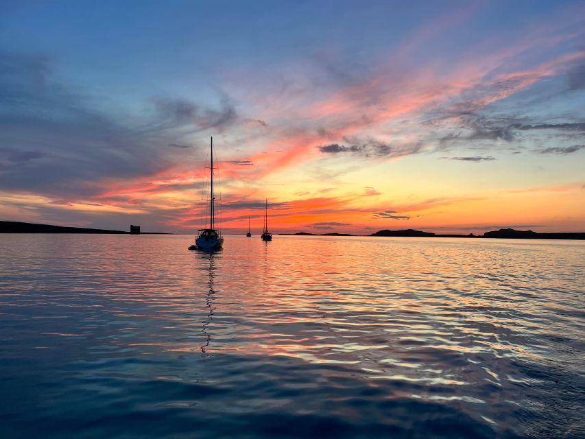 Catamaran tour Asinara island national park Buriana Charter - The shore walk and island animals
