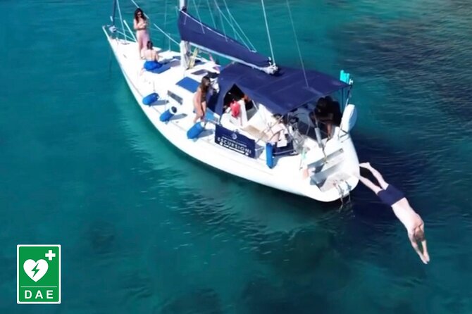 Catamaran tour stops bathing and snorkeling toast with prosecco - At a Glance: What Makes This Trip Worth Considering
