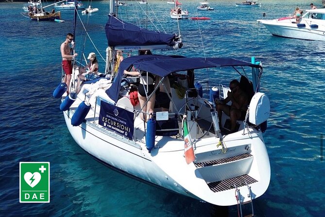 Catamaran tour stops bathing and snorkeling toast with prosecco - The Alternative Stop Near Poetto