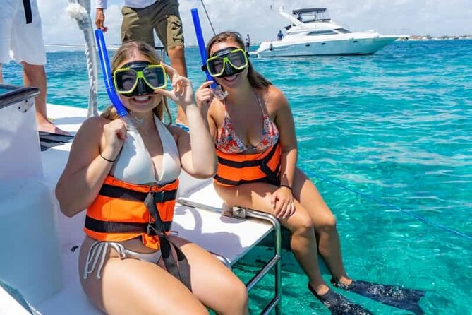 Catamaran Tour to Isla Mujeres Cancun - Sailing with Music, Drinks, and Caribbean Views