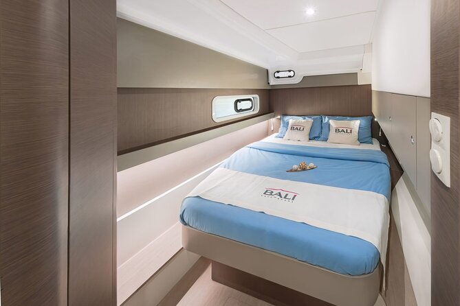 Catamaran trip and overnight stay in Palermo with meals for 8 people - What the $420.55 price covers