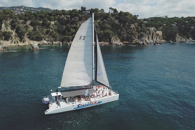 Catamaran trip with other groups along the Costa Brava. Saturday. - Key points before you book