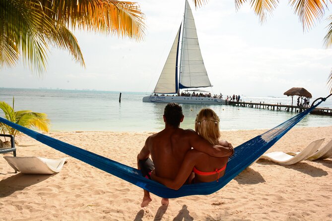 Chichen Itza Early Access & Catamaran to Isla Mujeres - A two-day plan with a sharp change of pace