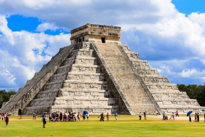 Chichen Itza Early Access & Catamaran to Isla Mujeres - Arriving early at Chichen Itza