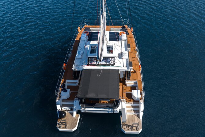 Comfort Max Catamaran Caldera Cruise with BBQ and Drinks - The volcano and hot springs