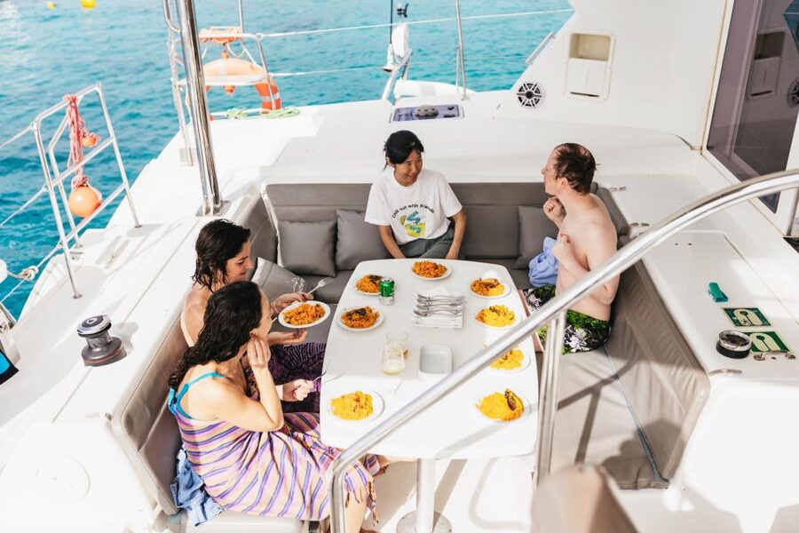 Corralejo: Lobos Island Catamaran Tour with Drinks & Snorkel - The main points at a glance