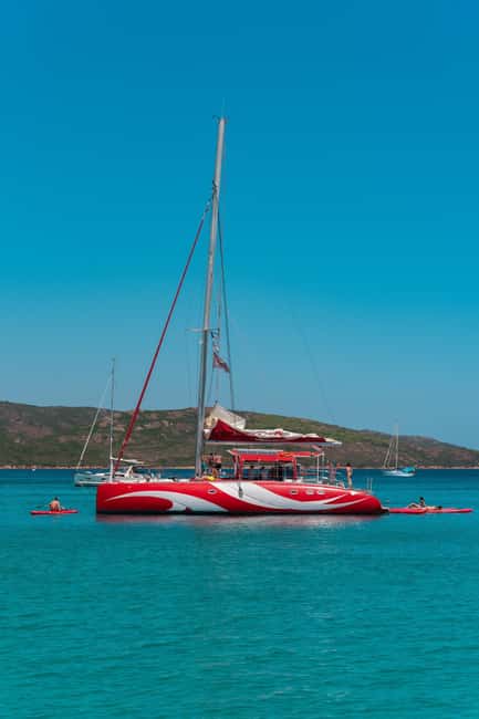 Cruising on a sailing maxi-catamaran - A proper Corsican lunch on Ciao
