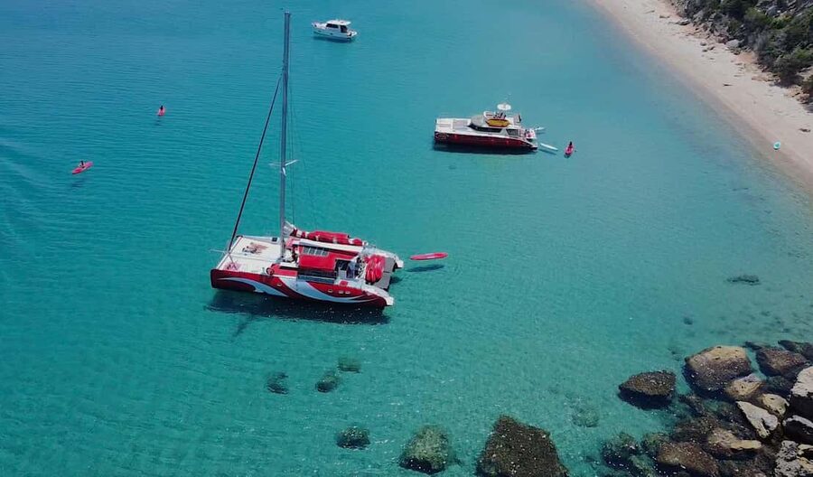 Cruising on a sailing maxi-catamaran - The crew is part of the experience