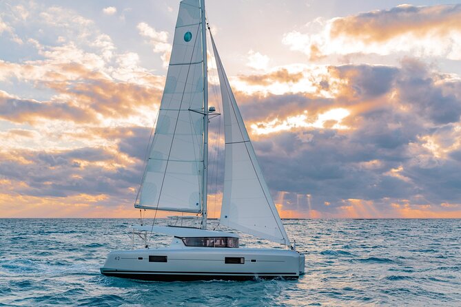 Deluxe Private Boats - 40 ft Catamaran - Snorkeling away from the biggest crowds