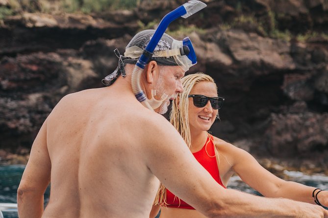 Deluxe Snorkel & Dolphin Watch Aboard a Luxury Catamaran from Kailua-Kona - Barbecue lunch and a practical food plan