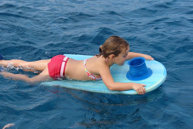 Deluxe Snorkel & Dolphin Watch Aboard a Luxury Catamaran from Kailua-Kona - How the crew affects the day