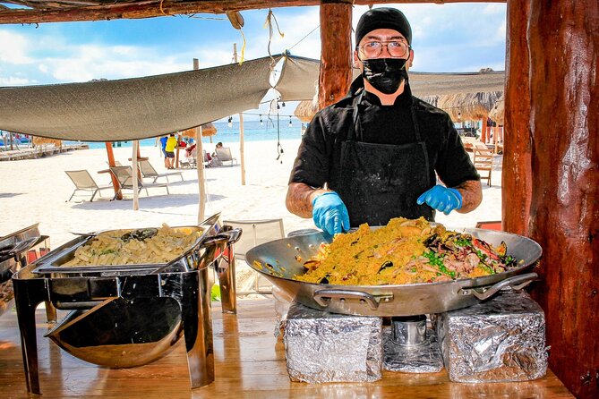 Discover Isla Mujeres: Catamaran, Snorkeling, and "Ice Bar" - The return sail and the main logistical risk