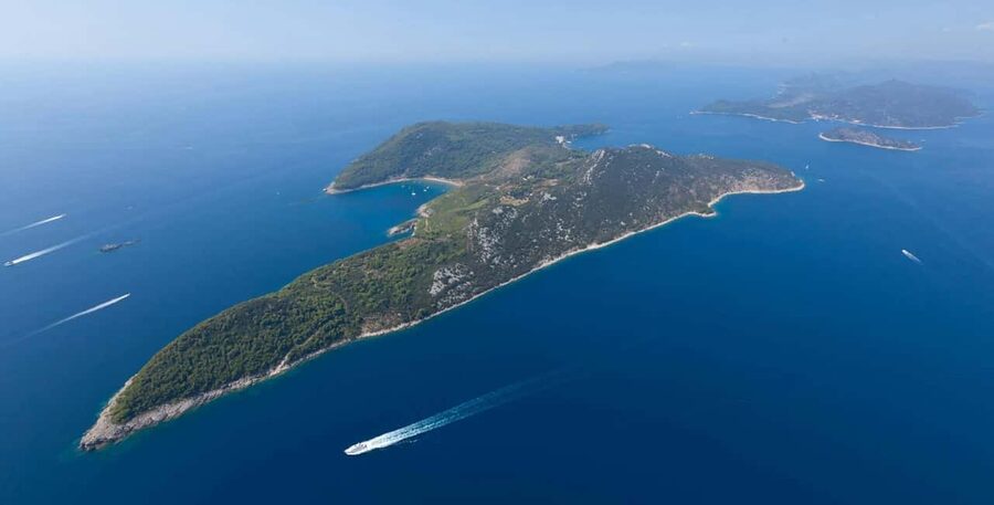 Dubrovnik: Best of the Elaphites by Catamaran - Drinks, snacks, and the onboard rhythm