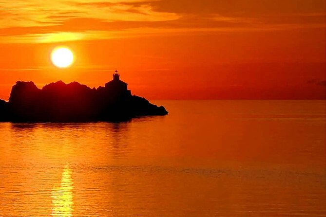 Dubrovnik Sunset Catamaran Cruise with drinks - Sunset, drinks, snacks, and the onboard mood