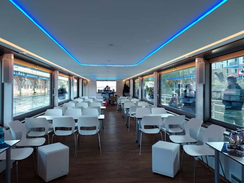 Evening Boat Tour 1.5 hour with our solarcatamaran - The SunCat gives Berlin a quieter evening mood