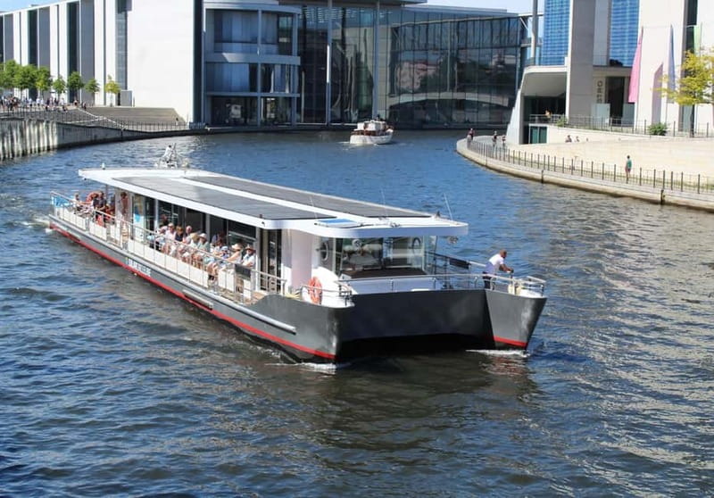 Evening Boat Tour 1.5 hour with our solarcatamaran - From Uber Platz toward Treptower Park