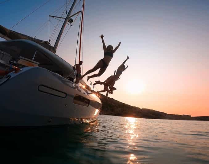 Evening Catamaran Charter - What the $753 group price really means