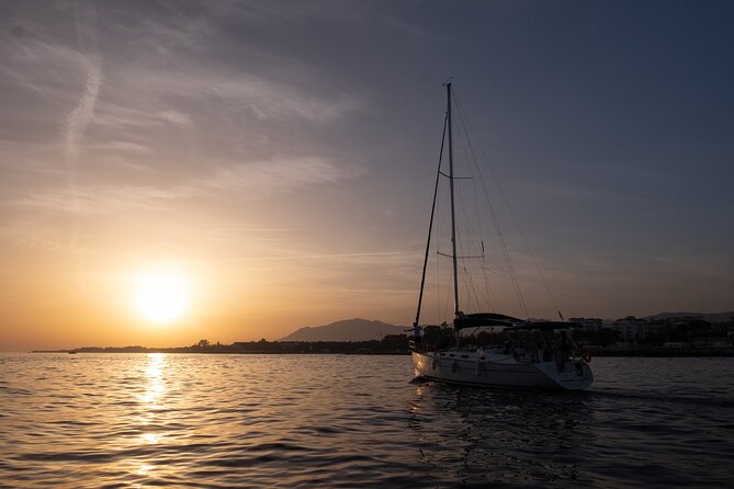 Exclusive private experience in luxury catamaran - Meeting the Crew at Puerto Banús