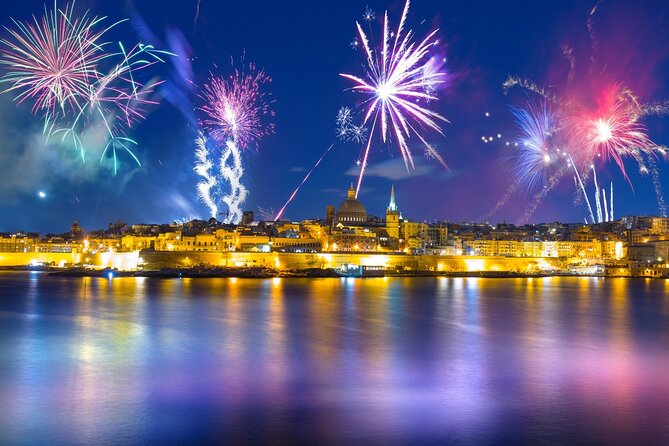 Experience the Malta fireworks festival from a catamaran - Key points to know before booking
