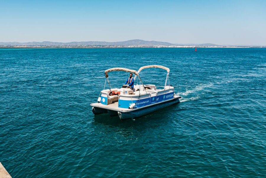 Faro: Deserta Island and Farol Island Catamaran Boat Trip - Who will enjoy this Faro boat trip?