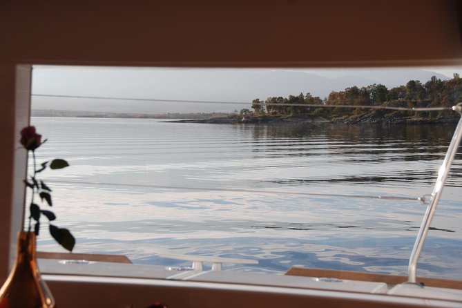 Fjord Cruise with Luxury Catamaran in Tromso - Mountains, islands, and Tromsø harbor views