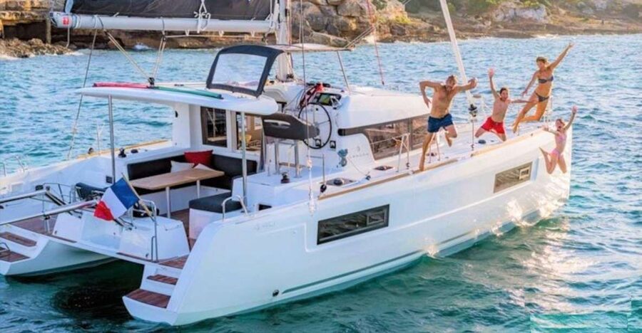From Cannigione: Catamaran tour in La Maddalena Archipelago - Key points at a glance