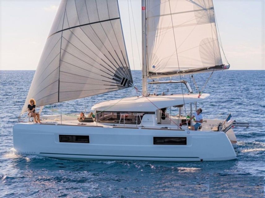 From Cannigione: Catamaran tour in La Maddalena Archipelago - Who should book this sailing day?