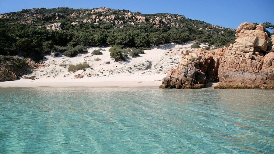 From Cannigione: Catamaran tour in La Maddalena Archipelago - Why this catamaran works well for a full day
