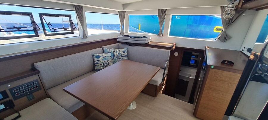 From Cannigione: Catamaran tour in La Maddalena Archipelago - What the crew and group size add