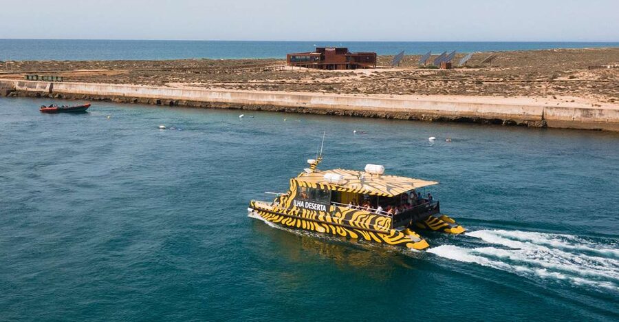 From Faro: Catamaran Boat Trip to Deserta Island with Stop - Ilha Deserta, a quiet island with room to breathe