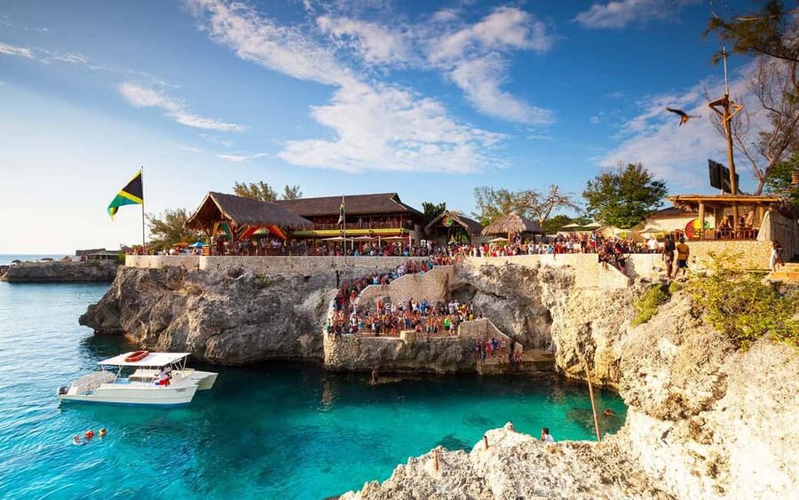 From Montego Bay/Falmouth: Negril Beach Catamaran Cruise - Seven Mile Beach and the turquoise water