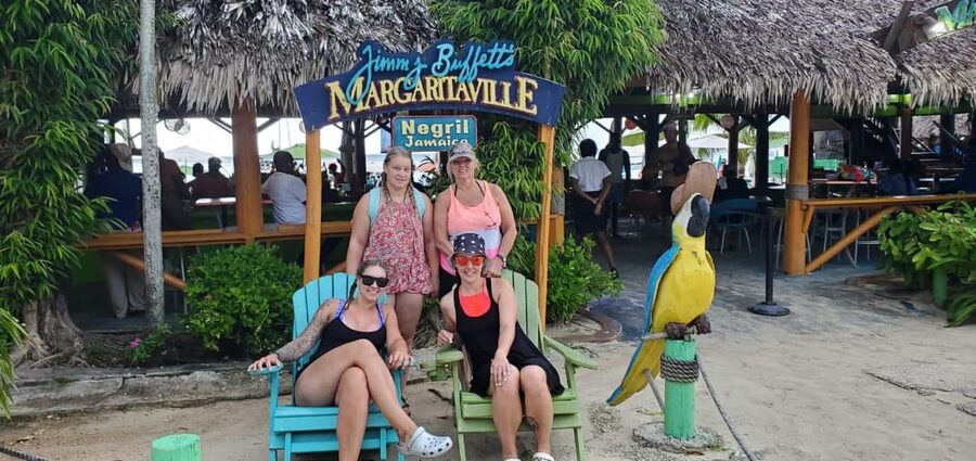 From Montego Bay/Falmouth: Negril Beach Catamaran Cruise - Rick’s Cafe and the cliff-jumping stop