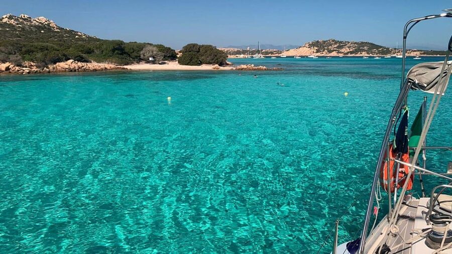 From Palau: Catamaran tour in La Maddalena Archipelago - What the catamaran setup means for your day