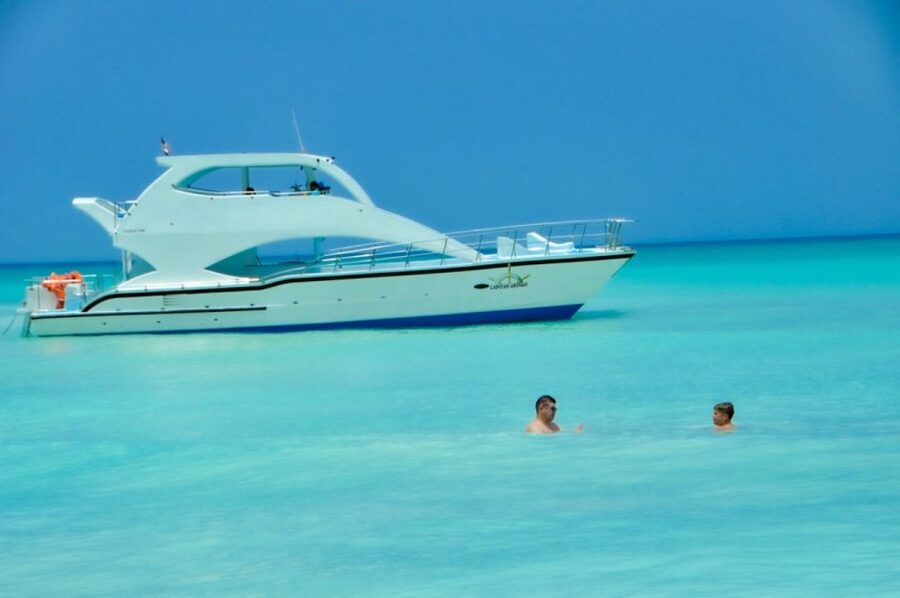 From Punta Cana: Saona and Mano Juan Day Trip by Speed Boat - Who Will Enjoy This Day Trip?