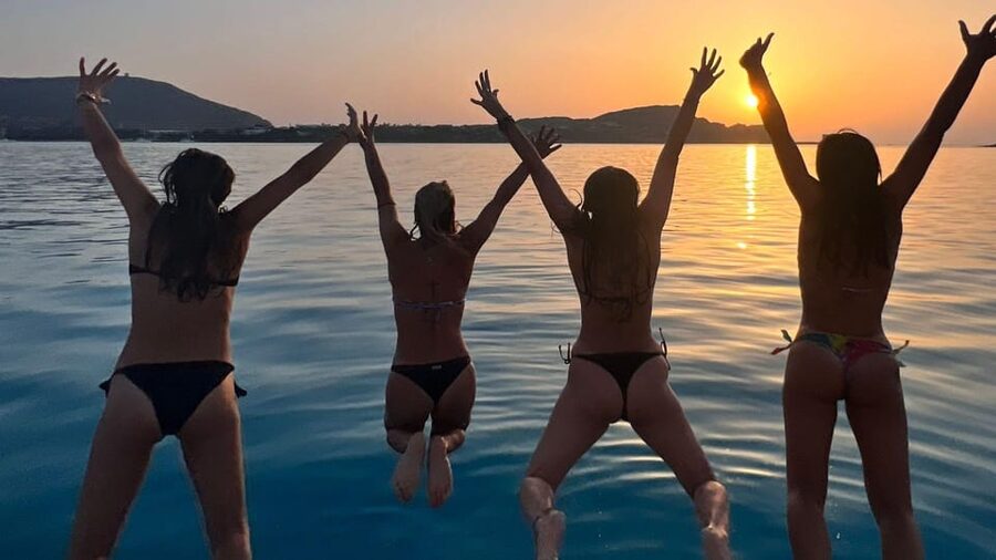 From Stintino: aperitif on a catamaran at sunset - The aperitif is more than a few snacks