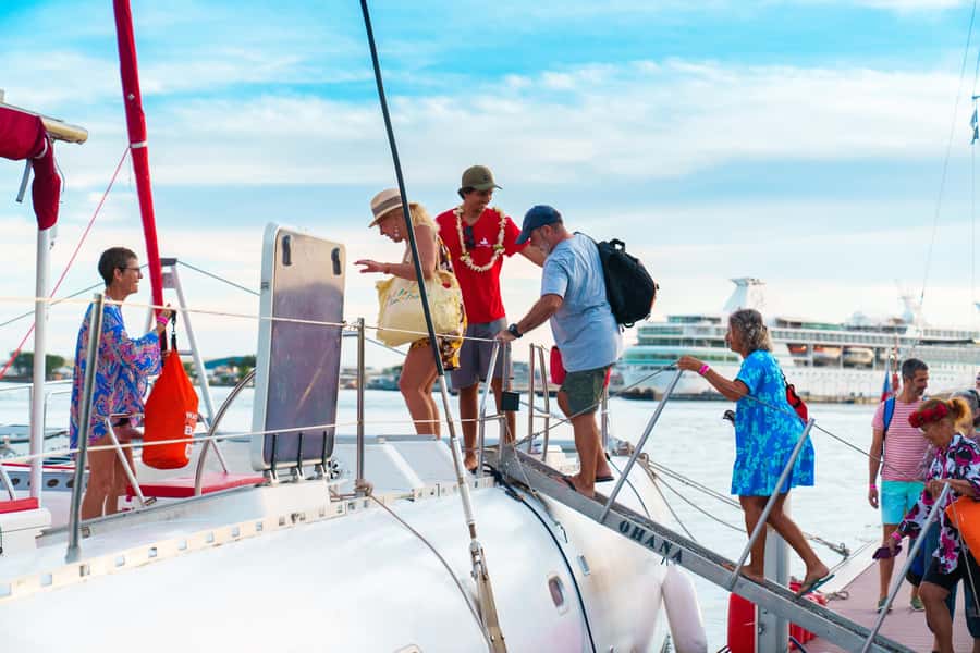 From Tahiti: Tetiaroa Island Tour by Sailing Catamaran - Lunch with Tahitian Flavors