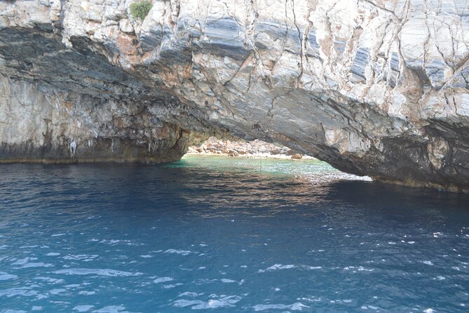 Full Day Catamaran Cruise in Paros - What the crew and service are like