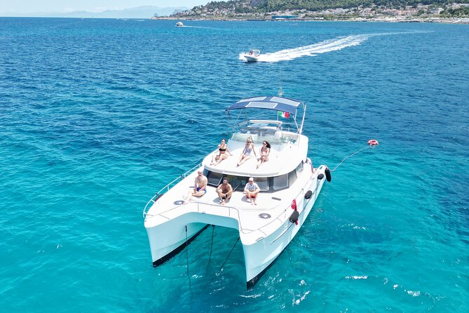 Full-day catamaran tour in Palermo: boat experience with lunch - Key Points