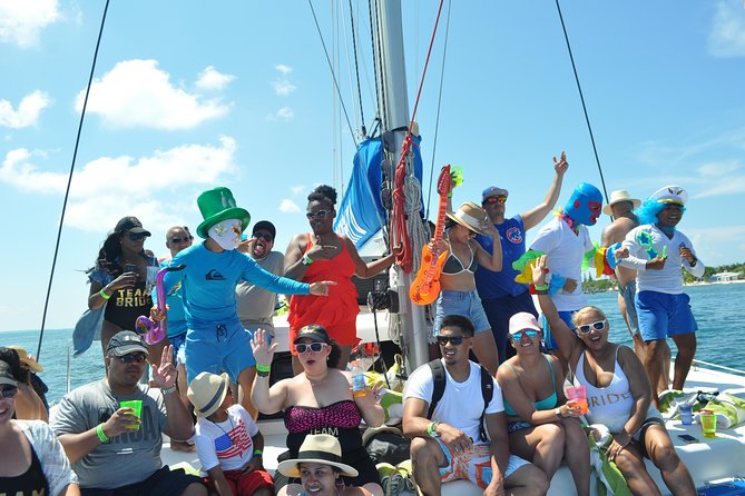 Full-Day Luxurious Catamaran Adventure - Cancún to Isla Mujeres - Lunch and the beach-club stop